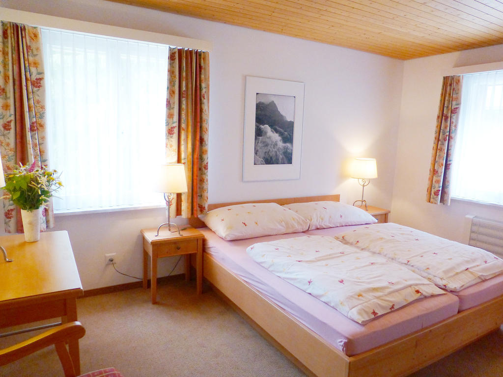 Berghotel Obersee Näfels Rum bild